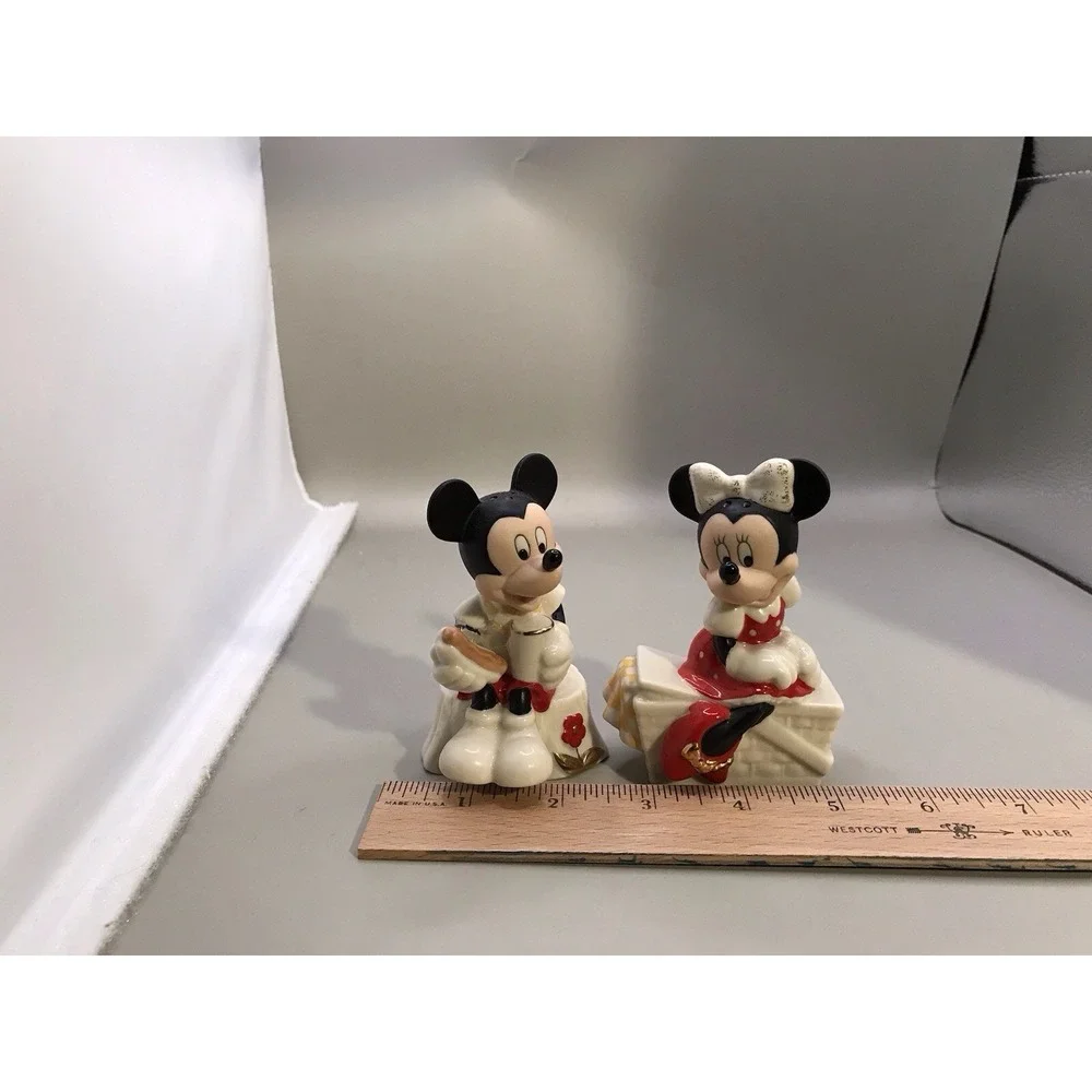 Lenox Disney‎ Mickey And Minnie Salt And Pepper Shakers